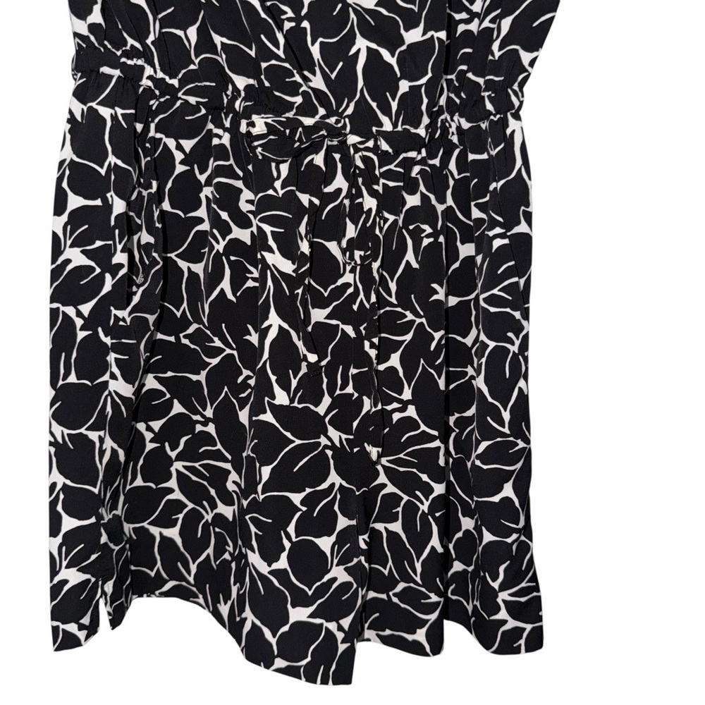 Loft Black and White Patterned Romper Never Worn Size 4 - Picture 3 of 9